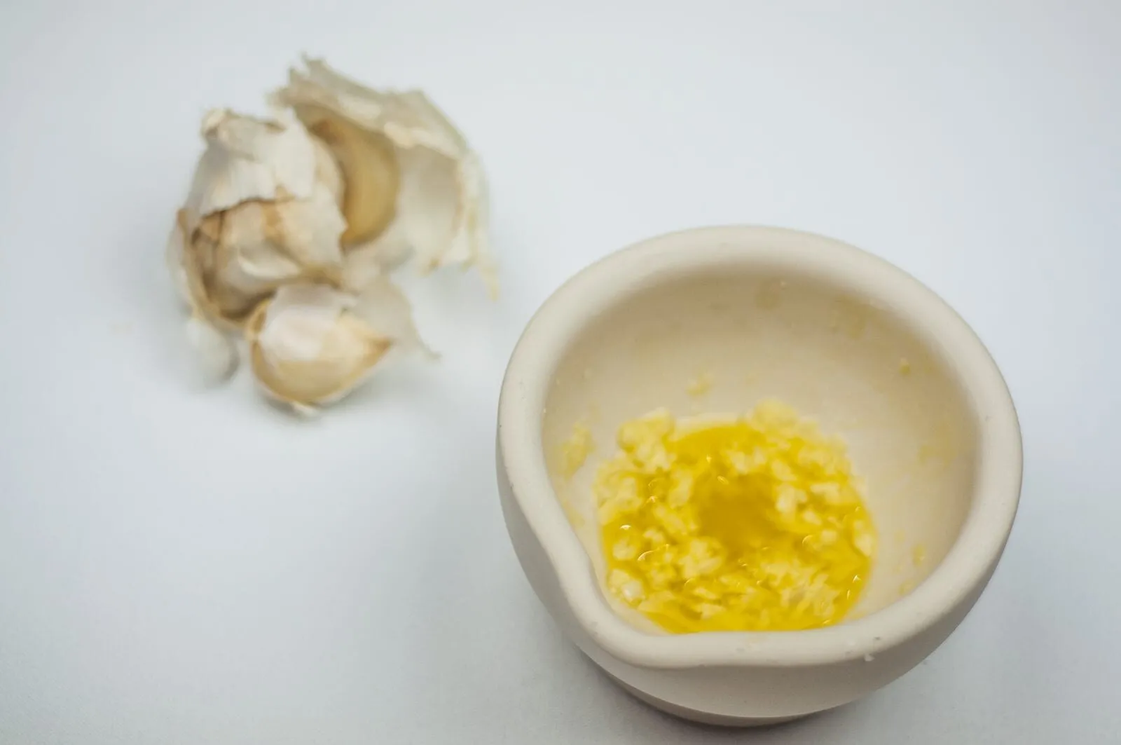 Crushed garlic and oil