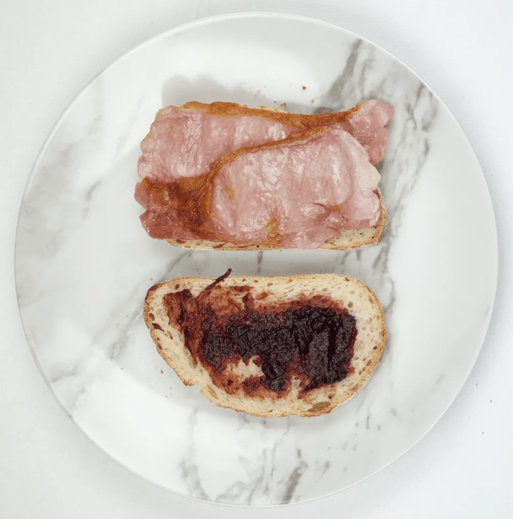Bacon, brie and cranberry sarnie. What a recipe. A little indulgent I'll give you but once in a while this is a must in our house. Bacon, brie and cranberry jam. What more do you need? Yum Yum!! | https:theyumyumclub.com