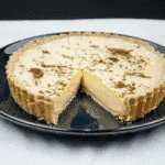 Egg custard tart. What a delicious dessert. We love this simple recipe in our house. Always a family favourite. Easy to make, and the kids can help! Yum!! | theyumyumclub.com