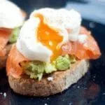 poached egg with smoked salmon and smashed avocado