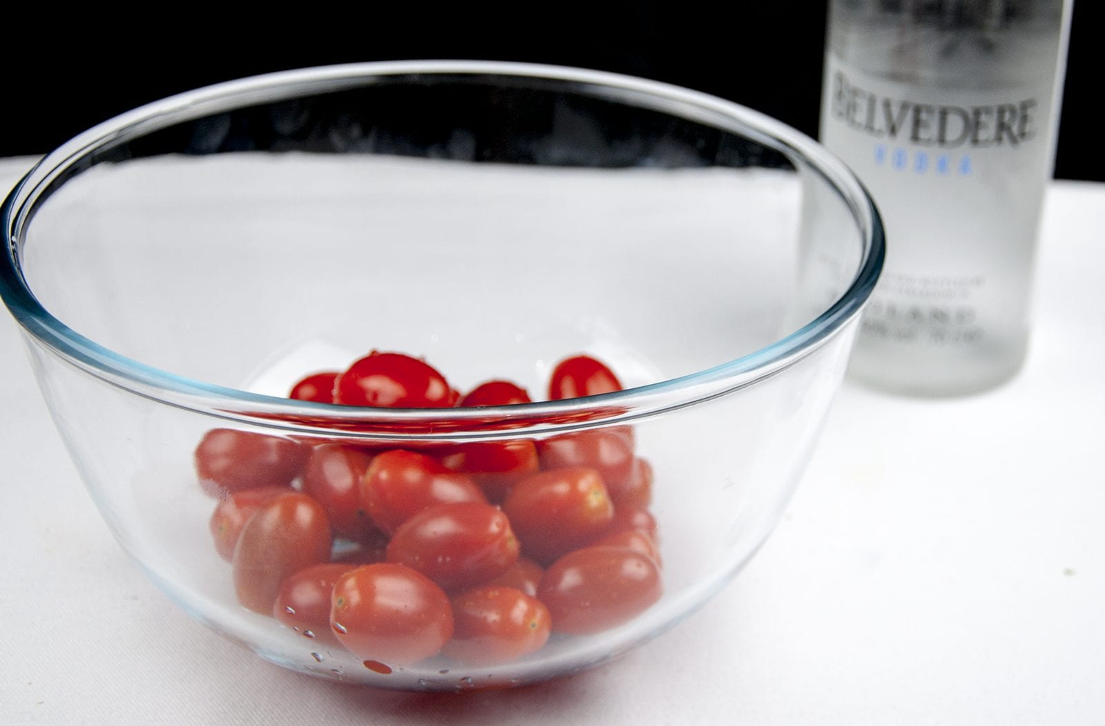 Having your mates around for a bit of a bash? Try making these Drunken Tomatoes. The healthy way to start the party!! ???? Haha! | theyumyumclub.com