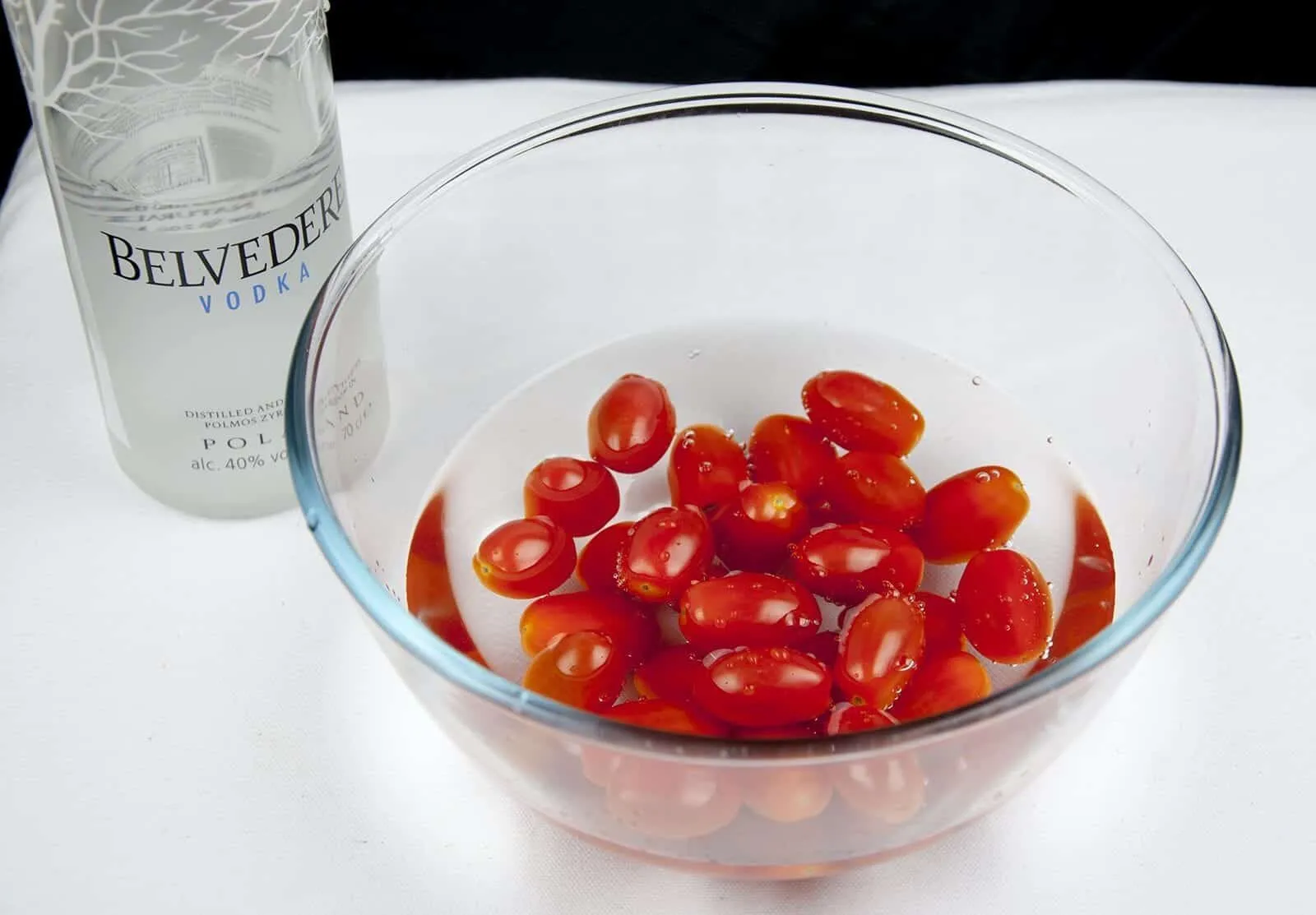 Having your mates around for a bit of a bash? Try making these Drunken Tomatoes. The healthy way to start the party!! ???? Haha! | theyumyumclub.com