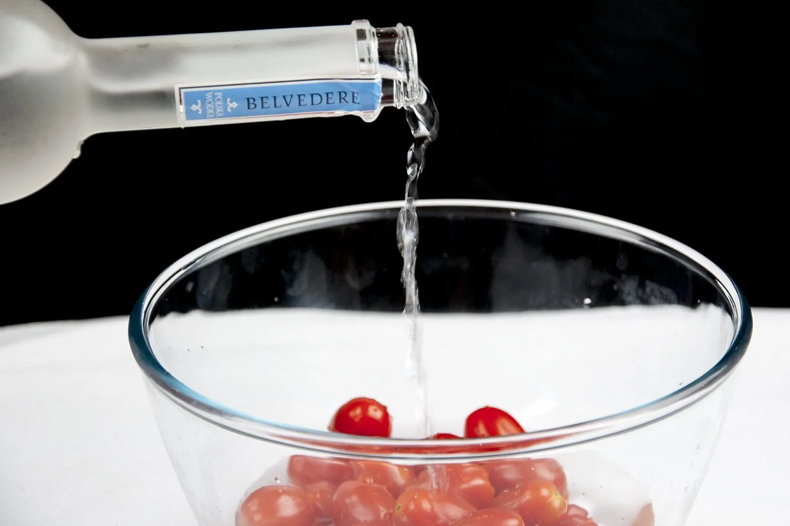 Having your mates around for a bit of a bash? Try making these Drunken Tomatoes. The healthy way to start the party!! ???? Haha! | theyumyumclub.com