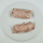 Succulent mushroom duxelle stuffed chicken breast. Pan-fried in a skillet and finished off in the oven. A wonderful, tasty and healthy chicken recipe. Yum! | theyumyumclub.com