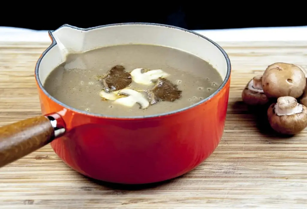Wonderfully warming wild mushroom soup. Very easy to make and a fantastic winter lunch when served with some fresh crusty granary bread. Yum! theyumyumclub.com