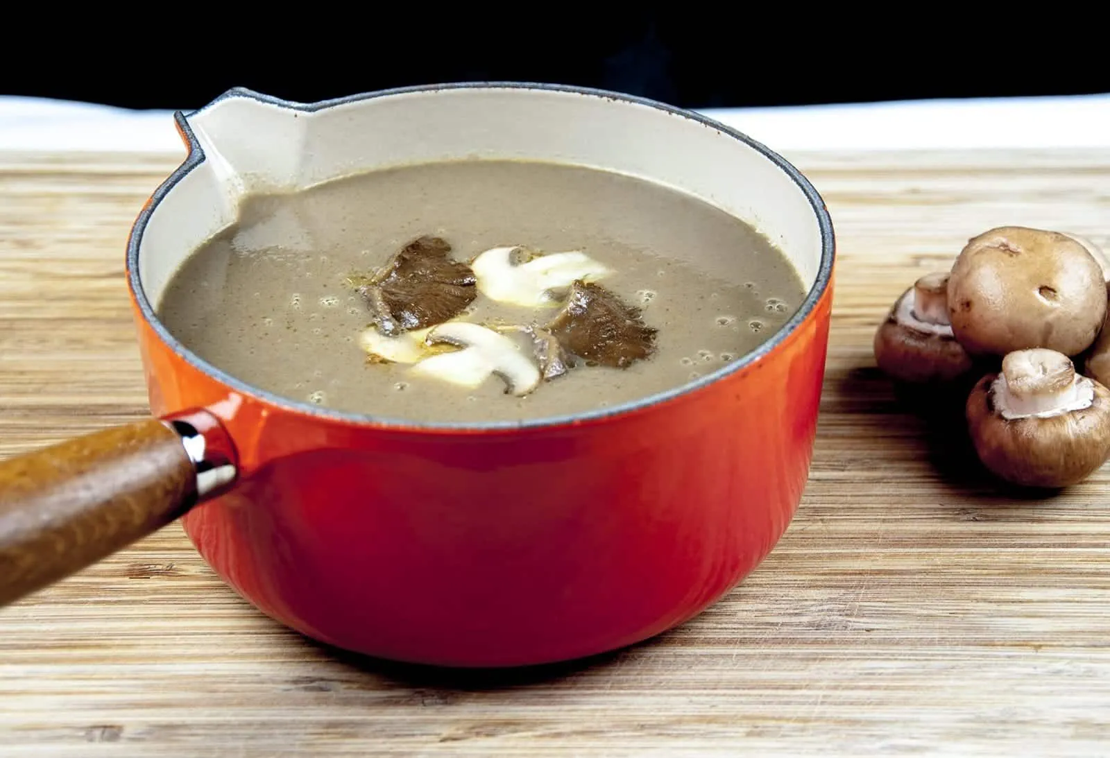 Wonderfully warming wild mushroom soup. Very easy to make and a fantastic winter lunch when served with some fresh crusty granary bread. Yum! theyumyumclub.com