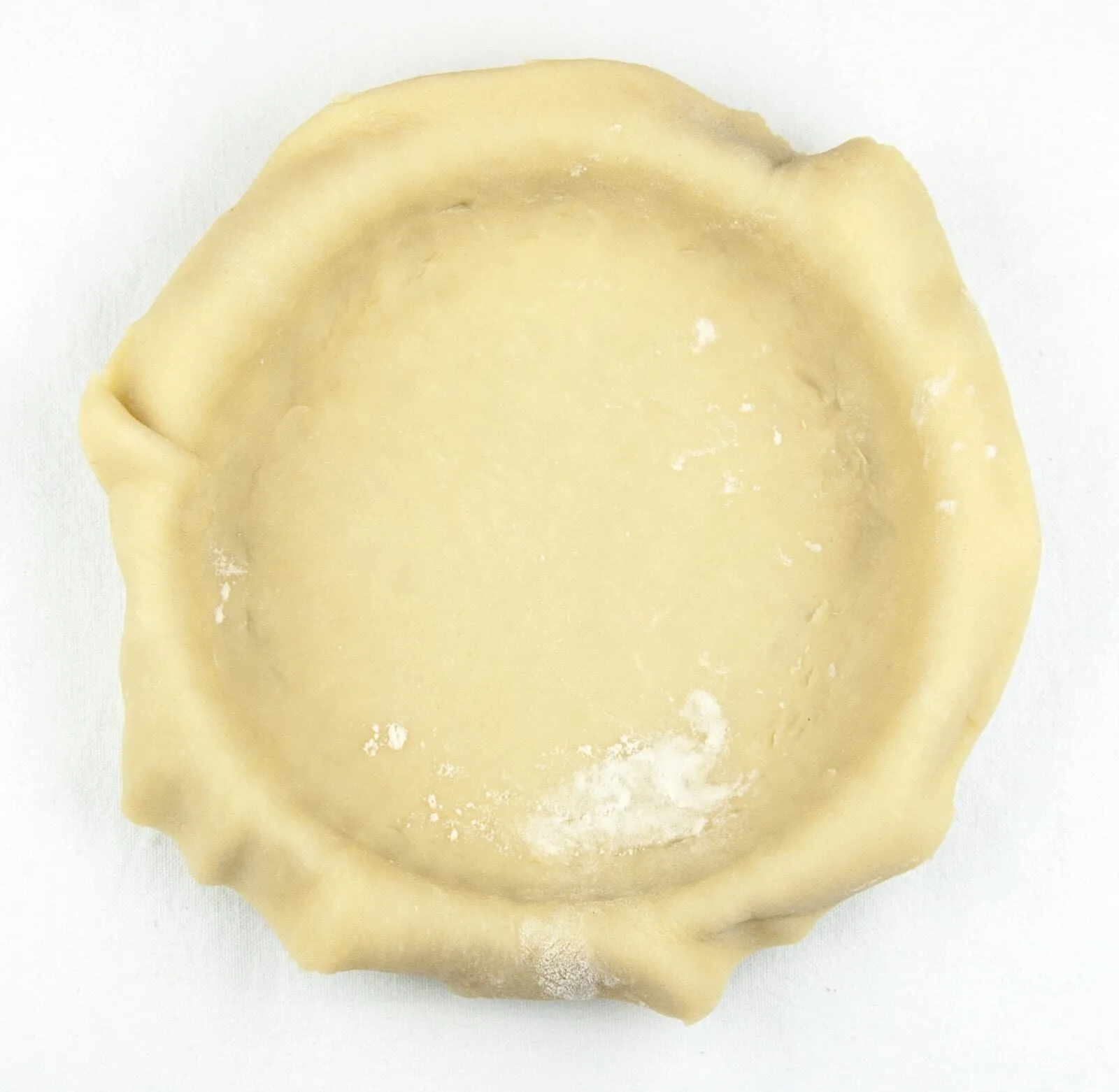 Have a savoury palate but still love puddings? Try this alternative to traditional marzipan Bakewell tart. The great taste of peanut butter, in a tart! Yum! | theyumyumclub.com
