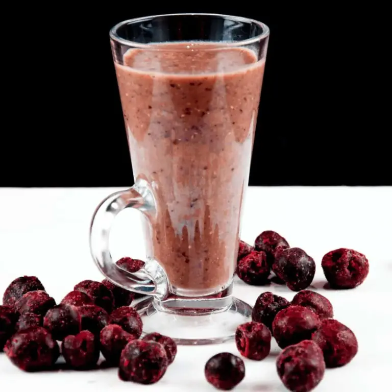 Cherry and chia seed smoothie. Made with almond milk. You can't get much healthier. Start the day the detox way. Try this and many other wonderful smoothies. | theyumyumclub.com