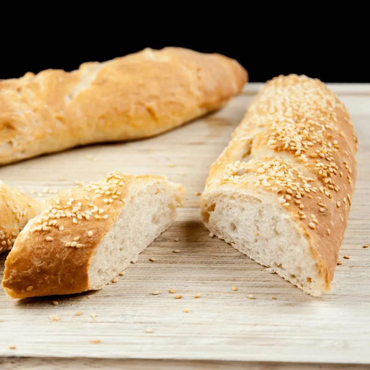 Nothing's better than the smell of freshly baked bread first thing. Ok, you have to get up early but it's worth it ????. Freshly baked French baguettes. Yum! | theyumyumclub.com