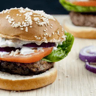 Lamb burgers are a great alternative to the traditional beef burger, and far tastier. Make them at home in no time. Try in a brioche bun with tzatziki. Yum! | theyumyumclub.com