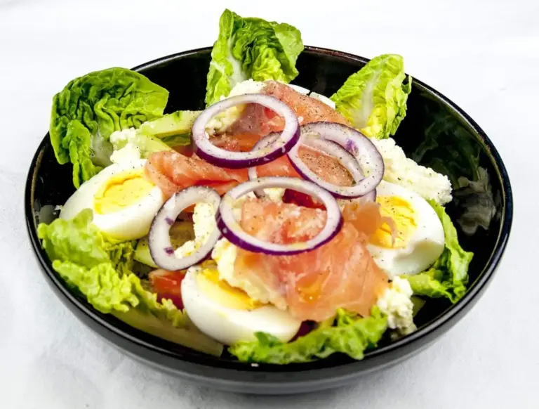 This is a fantastic smoked salmon and feta salad. The feta and the smokiness od the salmon really work. A touch of Greece in your own home Yum!