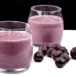 Look at this wonderful cherry and banana smoothie. Just 4 ingredients! Cherry, banana, milk, and a touch of vanilla essence. 1% fat and only 324 calories! Yum! | theyumyumclub.com