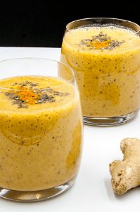 This really is the ultimate detox smoothie. A great base of banana and almond milk. Then, the magic... Fresh ginger, turmeric and chia seeds. Wow!! | theyumyumclub.com