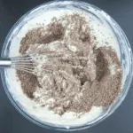 Baileys and chocolate cheesecake. I could go on but why? It's Baileys Irish Cream, cream cheese, and chocolate. I think that's enough. Yum!! ???? | theyumyumclub.com