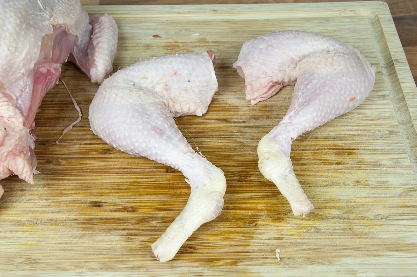 Classic coq au vin. A wonderfully rustic French casserole of chicken in red wine. Simple to make and very tasty. A great recipe for all of the family. Yum! | theyumyumclub.com