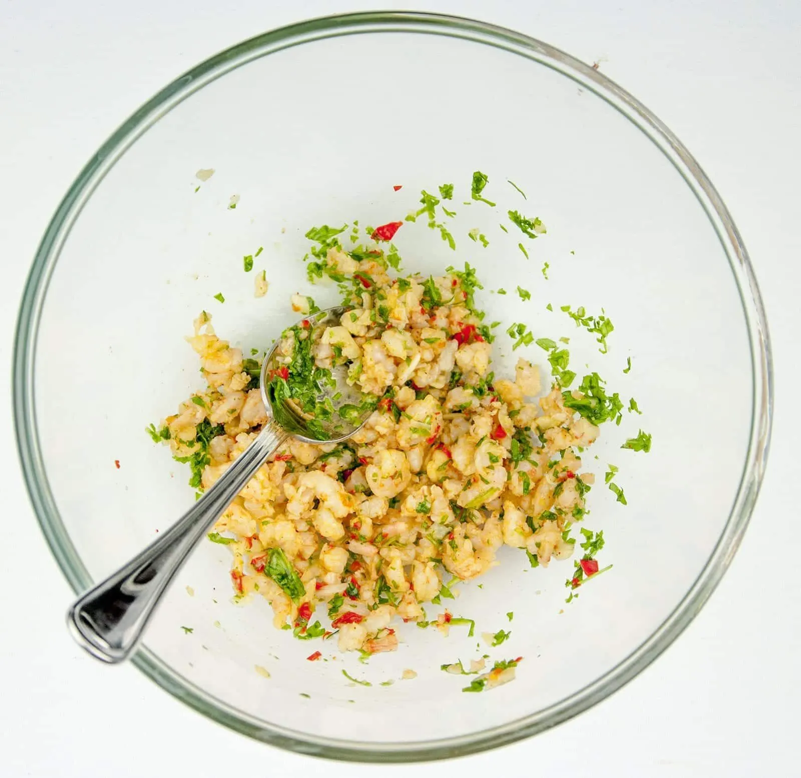 Cucumber potted shrimp. Serve as a delicious appetizer for your dinner party or as a simple nibble as your guests arrive. Shrimp, garlic and chilli all served in fresh cucumber. Yum! | theyumyumclub.com