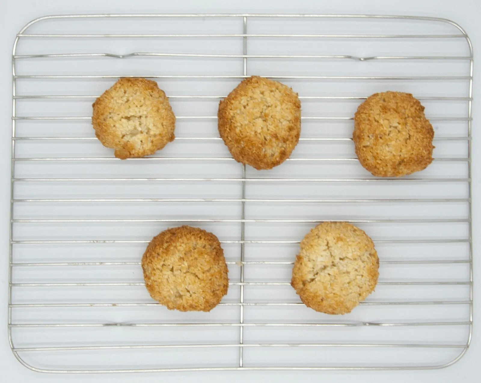 https://theyumyumclub.com/2019/02/05/chocolate-dipped-coconut-macaroons/