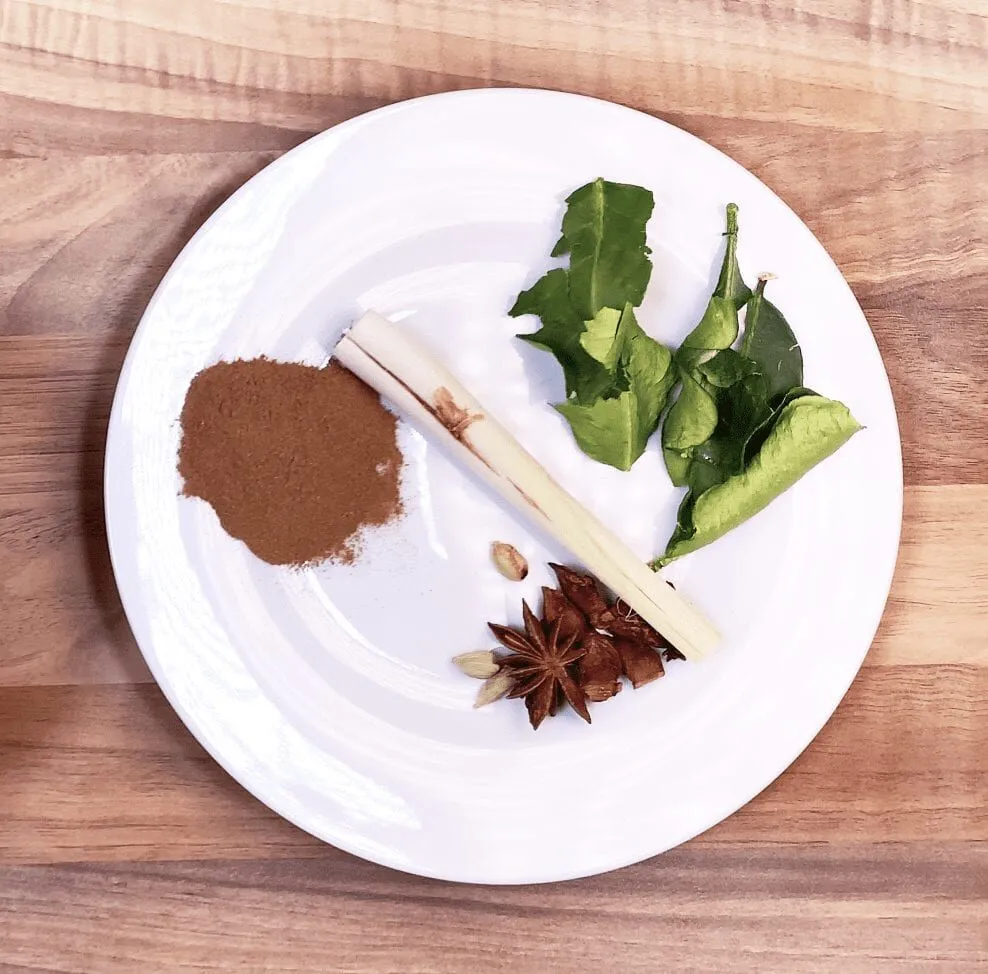 Malaysian beef rendang is a classic tasty South East Asian recipe. The sweet taste of coconut combined with chilli, ginger and eastern spices. Yum! | theyumyumclub.com