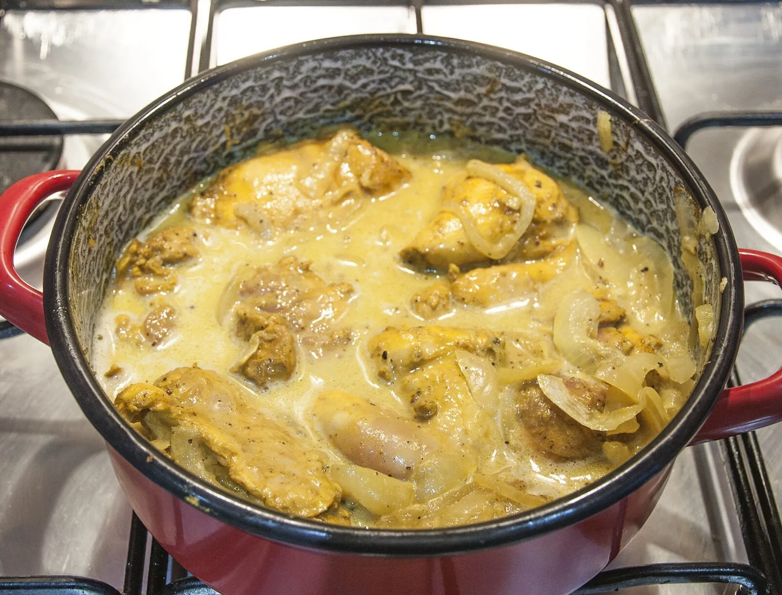 https://theyumyumclub.com/2019/03/12/chicken-thigh-curry/