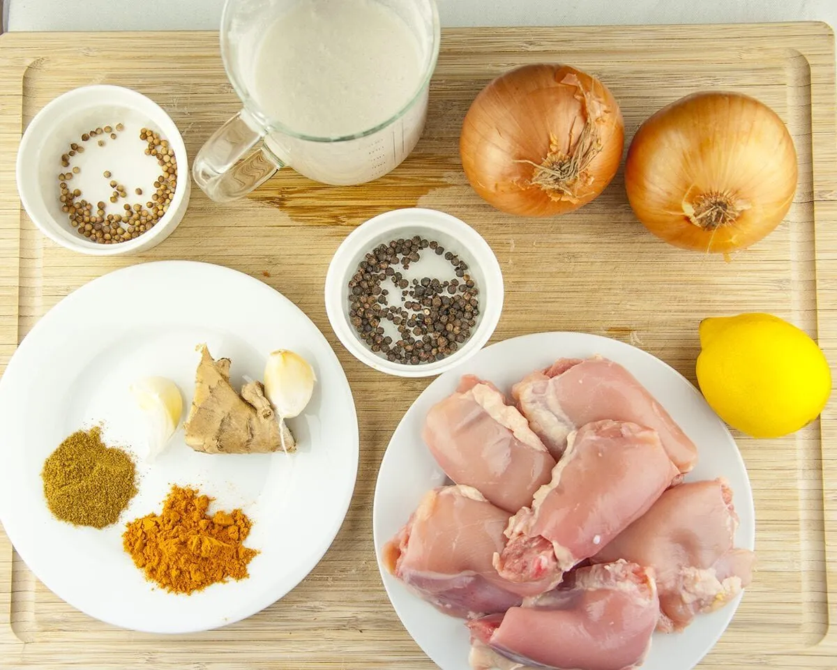 https://theyumyumclub.com/2019/03/12/chicken-thigh-curry/