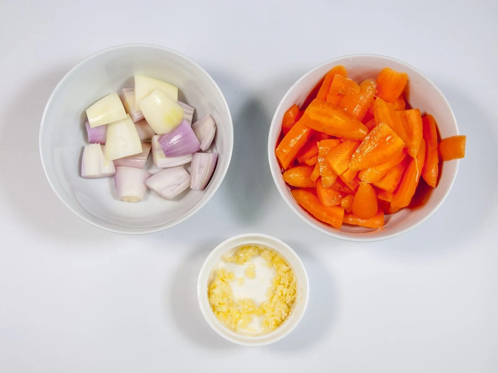 Prepare the ingredients for the salald | https://theyumyumclub.com/2019/04/22/braised-carrot-pearl-barley-salad/