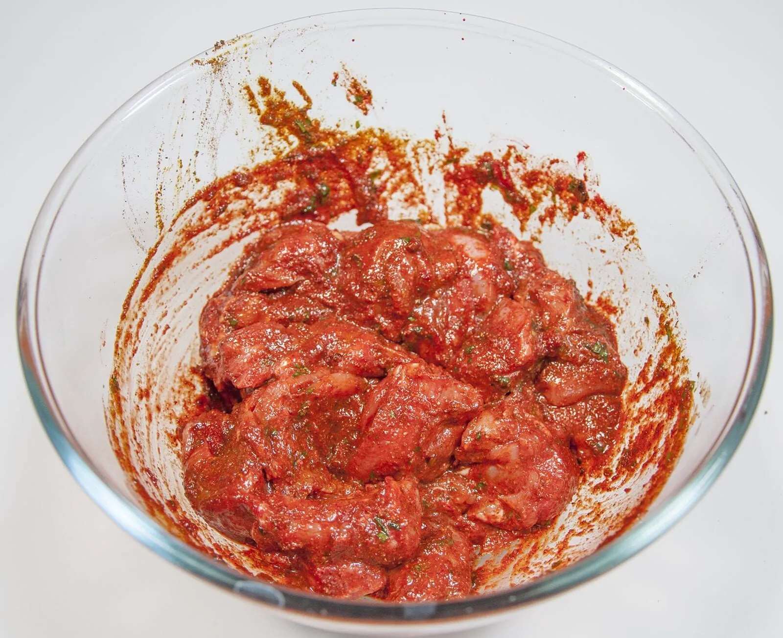 Aromatic tandoori chicken tikka style. Marinate the chicken for 1-12 hours | https://theyumyumclub.com/2019/05/01/chicken-tandoori-tikka-style/