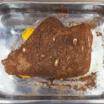 Aromatic spice-rubbed roast lamb Marrakesh style. 11 fragrant spices go into this scrummy recipe. The aroma of a Marrakesh Bazaar in your own kitchen. Yum! | theyumyumclub.com