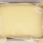 Cover the shortbread with the caramel