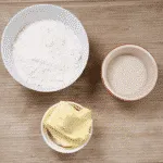 For those with a sweet tooth and a taste for luxury. Decadent Millionaire's Shortbread. A simple recipe that will have your friends begging for more. Yum! | theyumyumclub.com