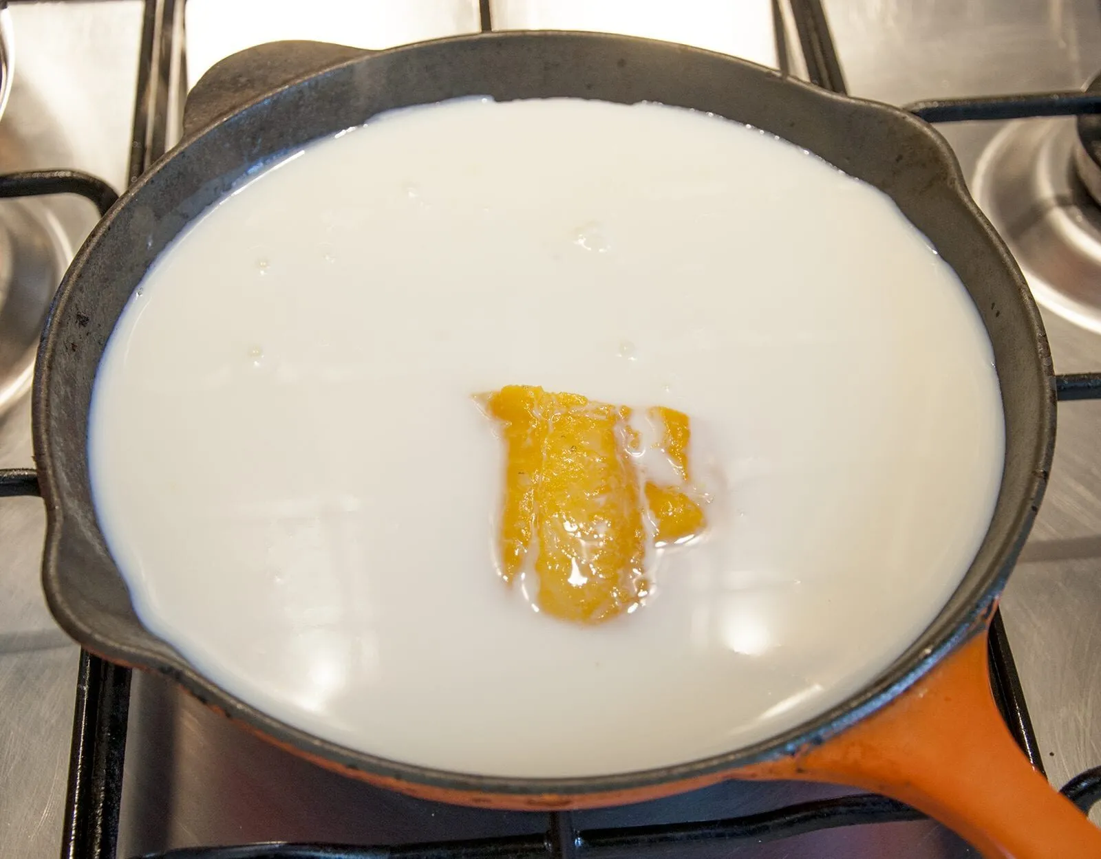 Poaching smoked haddock in milk | theyumyumclub.com