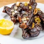 Chinese sticky hoisin chilli ribs. Perfect pork spare ribs. Just like you get at your local restaurant only you control how many! ???????? Yum! Yum! | theyumyumclub.com
