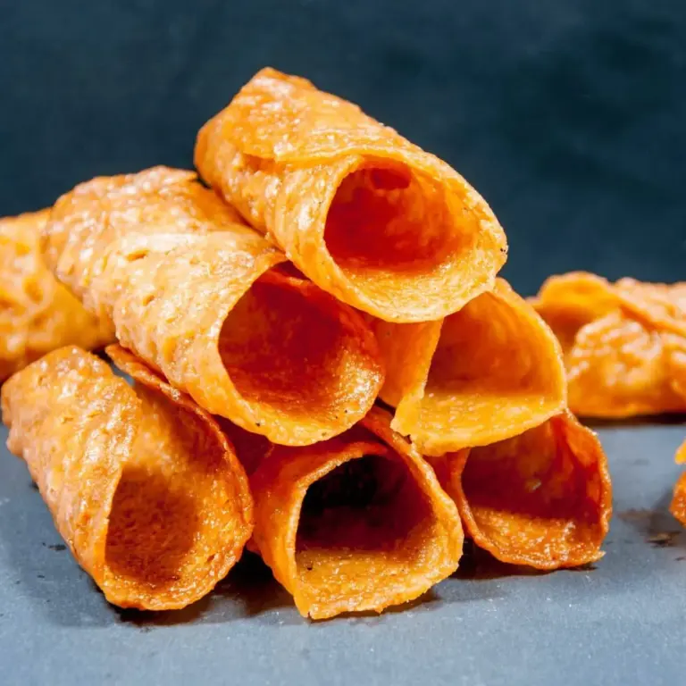 Ginger brandy snaps | https://theyumyumclub.com/2019/05/07/ginger-brandy-snaps/