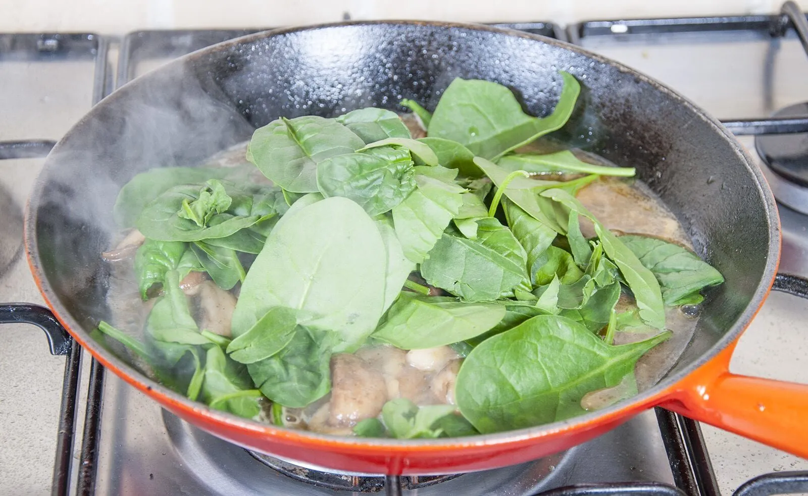 Pork loin in brandy and cream. Add the spinach | https://theyumyumclub.com/2019/05/01/pork-loin-brandy-cream/