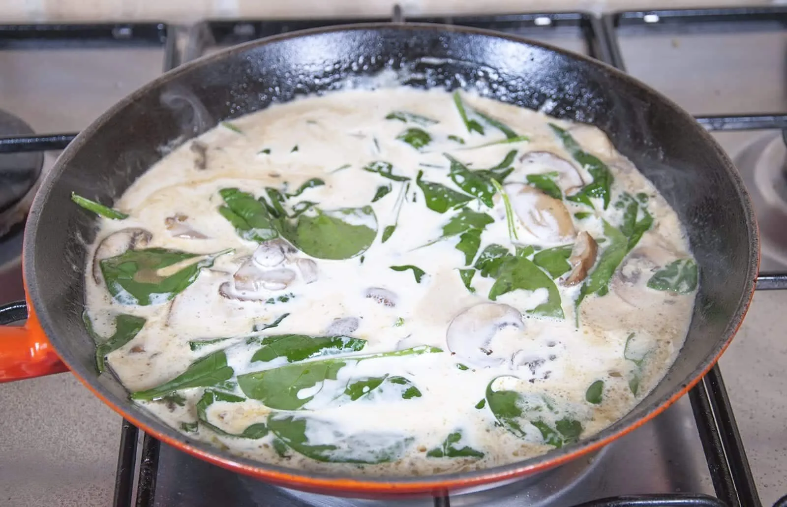 Pork loin in brandy and cream. Add the cream | https://theyumyumclub.com/2019/05/01/pork-loin-brandy-cream/