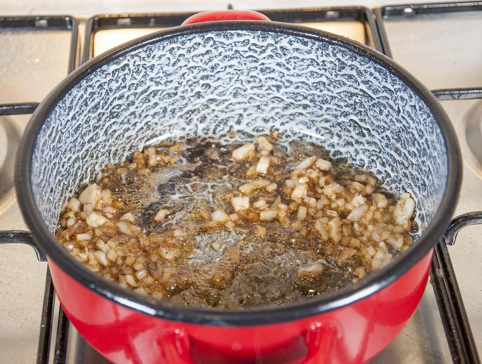 Pork loin in brandy and cream. Cook the onion until soft | https://theyumyumclub.com/2019/05/01/pork-loin-brandy-cream/
