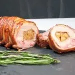 Streaky & apple pork tenderloin. | https://theyumyumclub.com/2019/05/19/streaky-apple-pork-tenderloin/