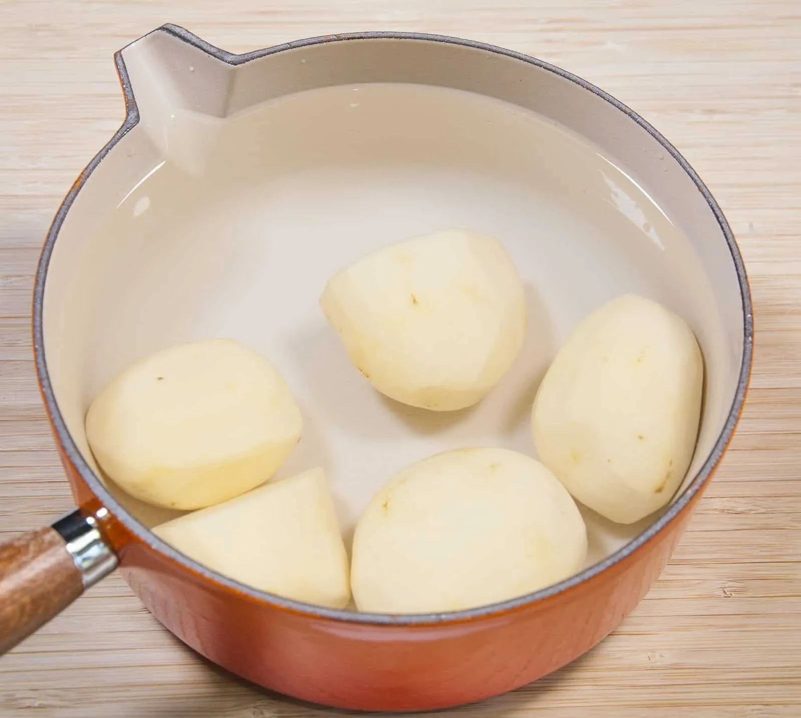 Cheddar topped shepherd's pie. Boil the potatoes | https://theyumyumclub.com/2019/05/16/cheddar-topped-shepherds-pie/