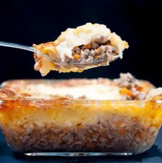 Cheddar topped shepherd's pie. | https://theyumyumclub.com/2019/05/16/cheddar-topped-shepherds-pie/