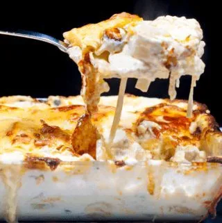 Chicken and Leek Dauphinoise | https://theyumyumclub.com/2019/06/03/chicken-leek-dauphinoise/