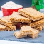 Extra soft and chewy flapjacks | https://theyumyumclub.com/2019/06/01/extra-soft-and-chewy-flapjacks/