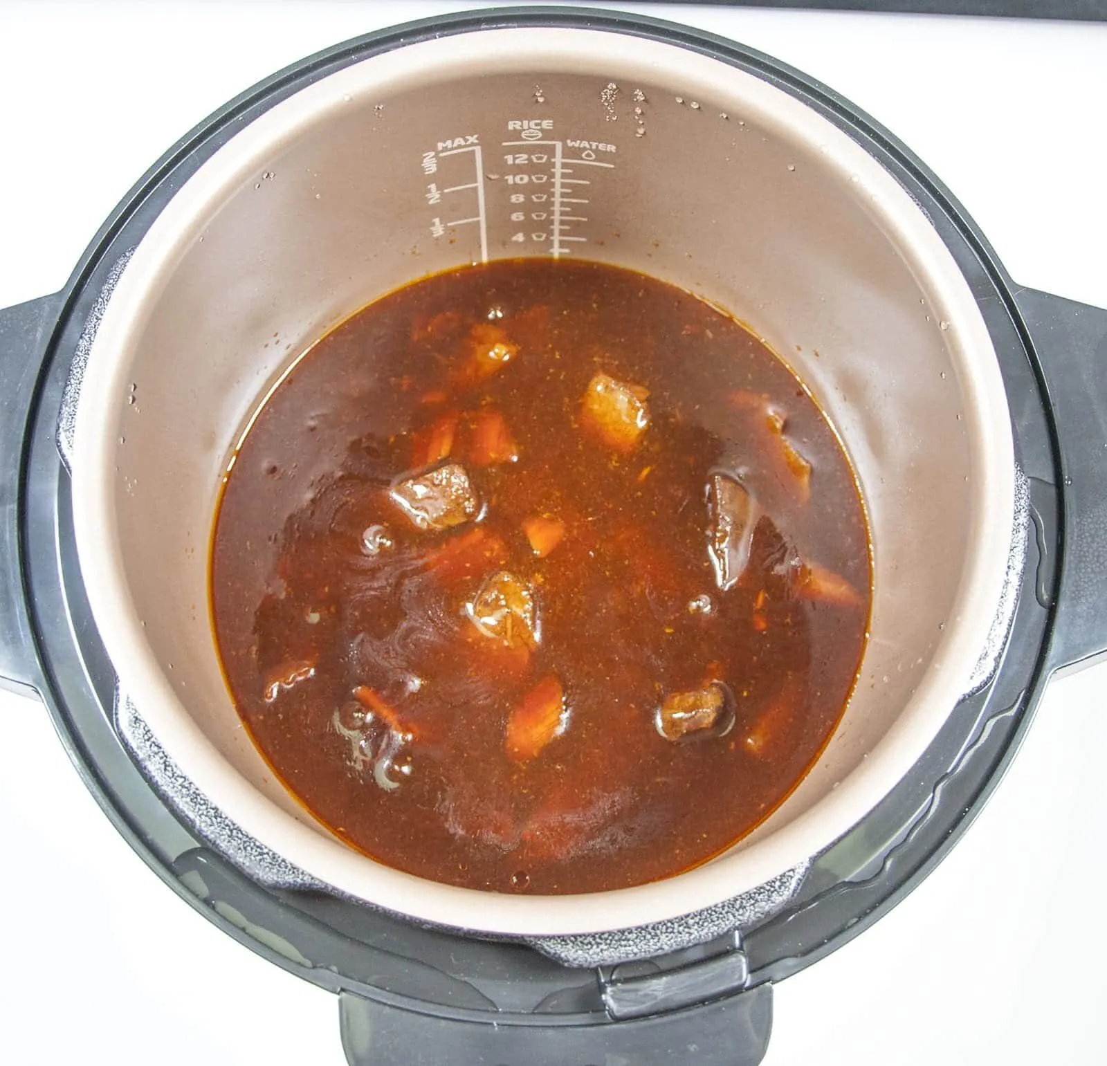 Sriracha Beef Gangnam Style | https://theyumyumclub.com/2019/06/27/sriracha-beef-gangnam-style/
