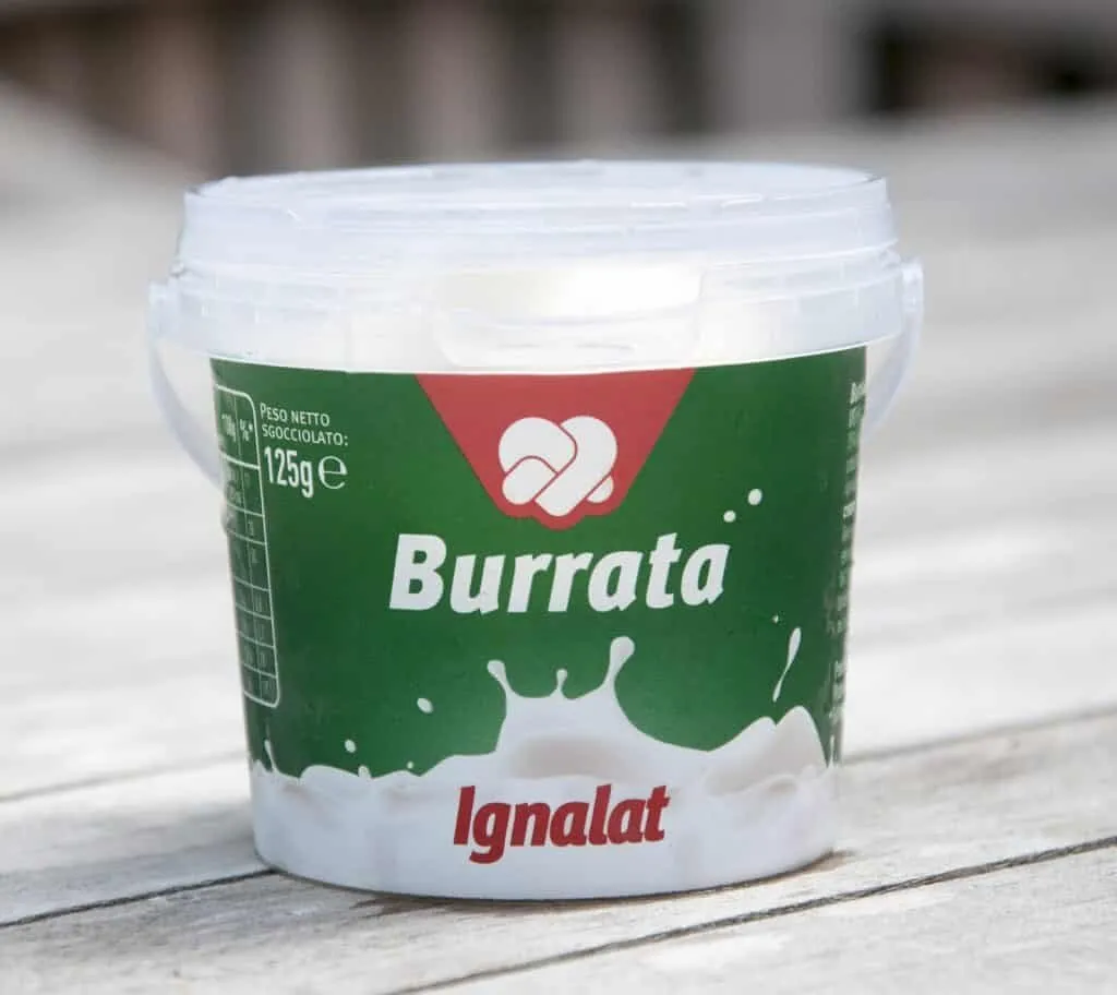 Fresh burrata | https://theyumyumclub.com/2019/07/25/burrata-bull-tomato-salad/