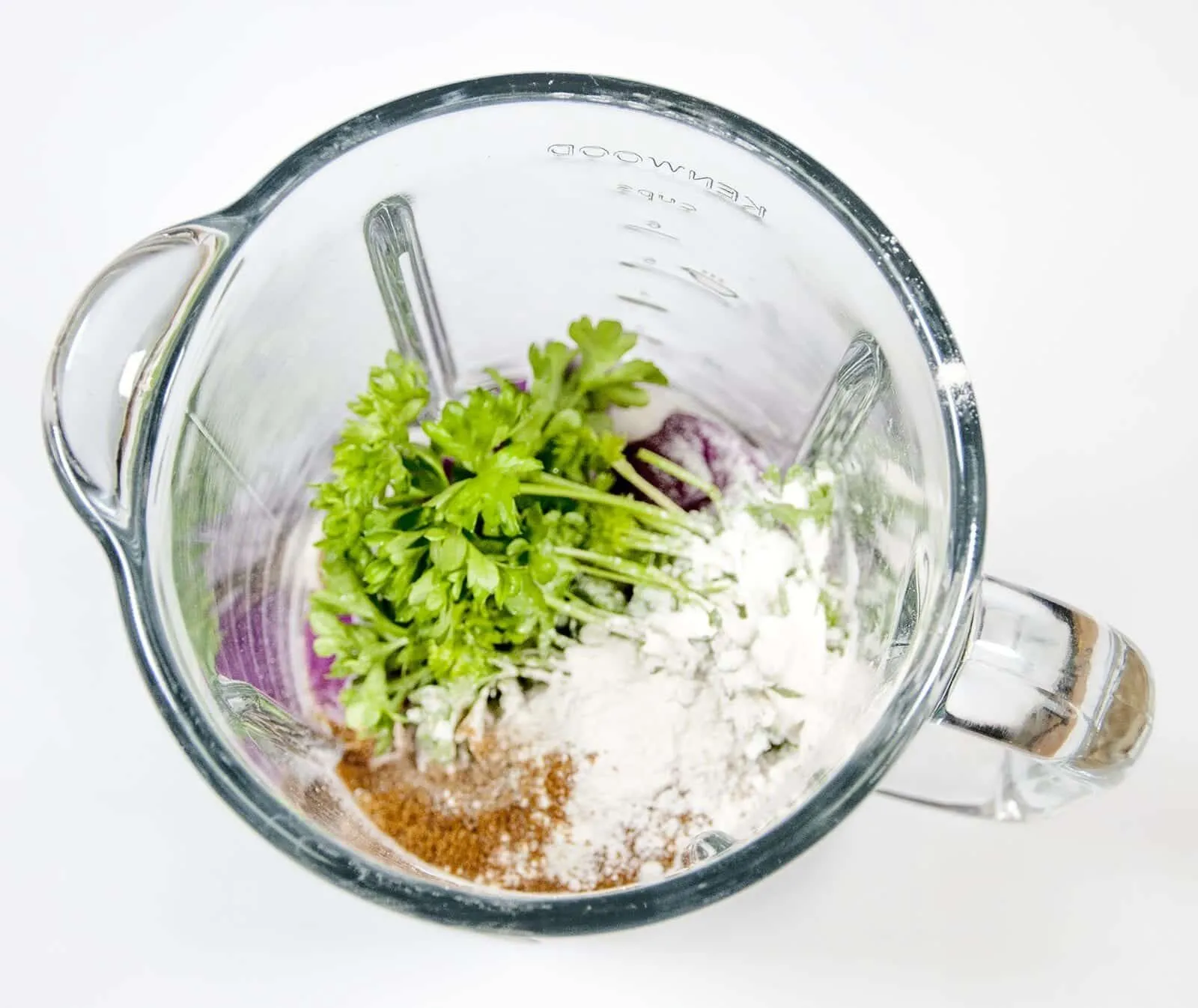 Add all ingredients to a belnder | https://theyumyumclub.com/2019/07/05/falafels-fit-for-the-pharaohs/