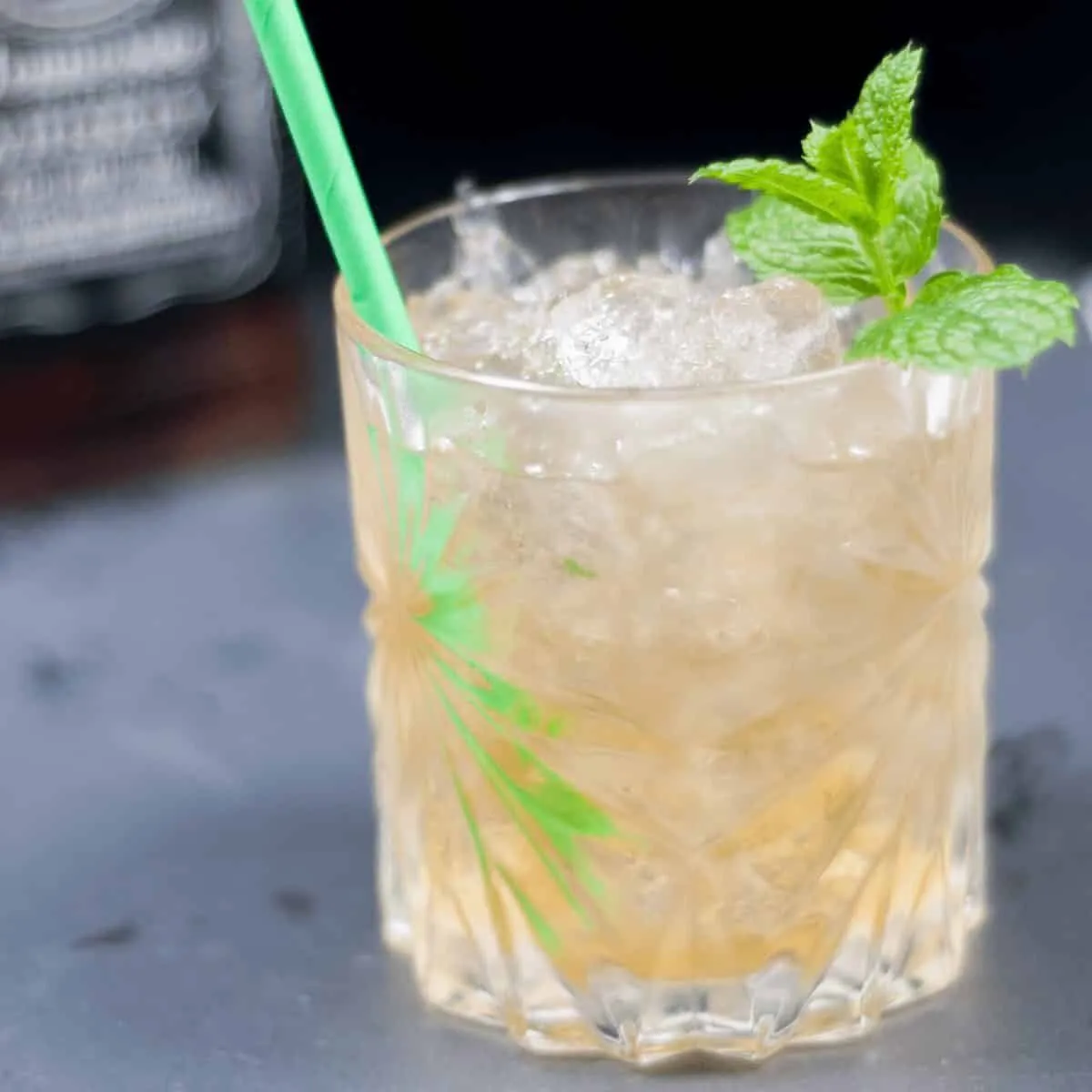 Marvelous Mint Julep Frappe | https://theyumyumclub.com/2019/07/03/marvellous-mint-julep-frappe/