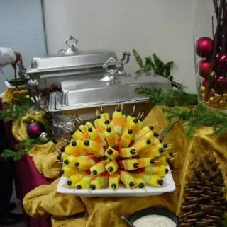 What Are the Benefits of Choosing a Corporate Catering for an Event?