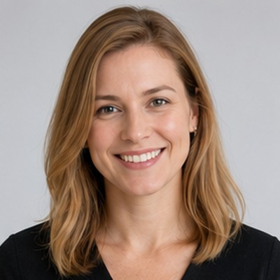Alejandra de la Torre